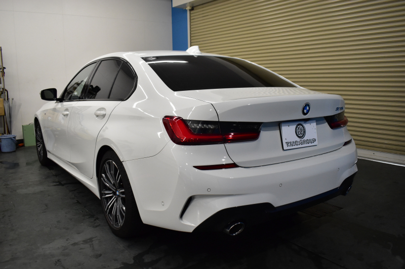 BMW 3シリーズ 320i Mｽﾎﾟｰﾂ G20型 ｺﾝﾌｫｰﾄP 全周囲ｶﾒﾗ3Dﾋﾞｭｰ ﾜｲﾔﾚｽ充電 電動ﾄﾗﾝｸ ﾋｰﾀｰ付ｱﾙｶﾝﾀｰﾗｺﾝﾋﾞ ﾀｯﾁﾊﾟﾈﾙﾅﾋﾞ ｱｯﾌﾟﾙｶｰﾌﾟﾚｲ 追従ACC LEDﾍｯﾄﾞﾗｲﾄ 側面衝突&車線変更&逸脱&歩行者警告 液晶ﾒｰﾀｰ 後退ｱｼｽﾄ Pｱｼｽﾄ 2年保証