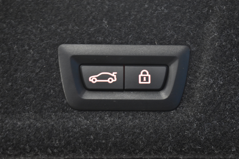 BMW 3シリーズ 320i Mｽﾎﾟｰﾂ G20型 ｺﾝﾌｫｰﾄP 全周囲ｶﾒﾗ3Dﾋﾞｭｰ ﾜｲﾔﾚｽ充電 電動ﾄﾗﾝｸ ﾋｰﾀｰ付ｱﾙｶﾝﾀｰﾗｺﾝﾋﾞ ﾀｯﾁﾊﾟﾈﾙﾅﾋﾞ ｱｯﾌﾟﾙｶｰﾌﾟﾚｲ 追従ACC LEDﾍｯﾄﾞﾗｲﾄ 側面衝突&車線変更&逸脱&歩行者警告 液晶ﾒｰﾀｰ 後退ｱｼｽﾄ Pｱｼｽﾄ 2年保証