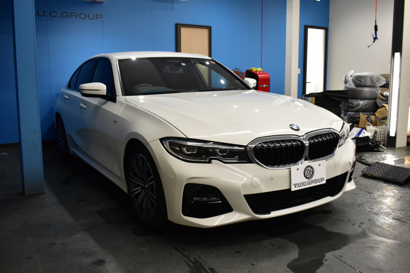 BMW 3シリーズ 320i Mｽﾎﾟｰﾂ G20型 ｺﾝﾌｫｰﾄP 全周囲ｶﾒﾗ3Dﾋﾞｭｰ ﾜｲﾔﾚｽ充電 電動ﾄﾗﾝｸ ﾋｰﾀｰ付ｱﾙｶﾝﾀｰﾗｺﾝﾋﾞ ﾀｯﾁﾊﾟﾈﾙﾅﾋﾞ ｱｯﾌﾟﾙｶｰﾌﾟﾚｲ 追従ACC LEDﾍｯﾄﾞﾗｲﾄ 側面衝突&車線変更&逸脱&歩行者警告 液晶ﾒｰﾀｰ 後退ｱｼｽﾄ Pｱｼｽﾄ 2年保証