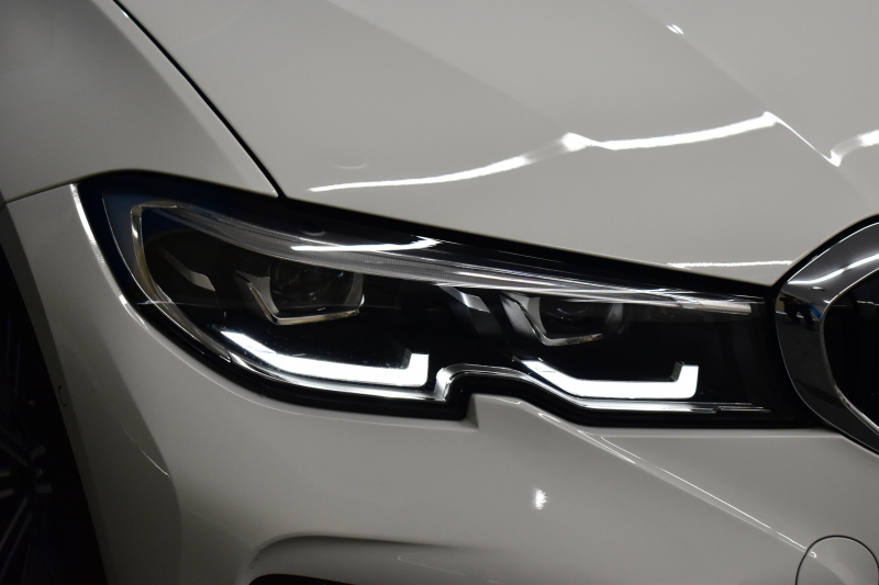 BMW 3シリーズ 320i Mｽﾎﾟｰﾂ G20型 ｺﾝﾌｫｰﾄP 全周囲ｶﾒﾗ3Dﾋﾞｭｰ ﾜｲﾔﾚｽ充電 電動ﾄﾗﾝｸ ﾋｰﾀｰ付ｱﾙｶﾝﾀｰﾗｺﾝﾋﾞ ﾀｯﾁﾊﾟﾈﾙﾅﾋﾞ ｱｯﾌﾟﾙｶｰﾌﾟﾚｲ 追従ACC LEDﾍｯﾄﾞﾗｲﾄ 側面衝突&車線変更&逸脱&歩行者警告 液晶ﾒｰﾀｰ 後退ｱｼｽﾄ Pｱｼｽﾄ 2年保証