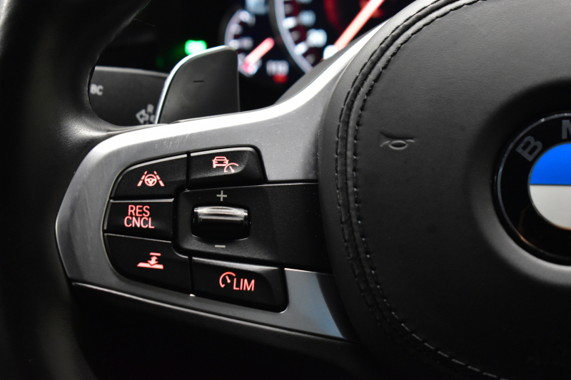 BMW 5シリーズ 523d Mｽﾎﾟｰﾂ G30型 ﾊｲﾗｲﾝP 全席ﾋｰﾀｰ付黒革 LEDﾍｯﾄﾞﾗｲﾄ 追従ACC HUD ｼﾞｪｽﾁｬｰｺﾝﾄﾛｰﾙ ﾜｲﾔﾚｽﾁｬｰｼﾞ 車線変更&逸脱警告 衝突軽減B ﾀｯﾁﾊﾟﾈﾙ対応iﾄﾞﾗｲﾌﾞHDDﾅﾋﾞﾌﾙｾｸﾞ 3Dﾋﾞｭｰ Bｶﾒﾗ 液晶ﾒｰﾀｰﾊﾟﾈﾙ 電動ﾄﾗﾝｸ 社外19AW 2年保証