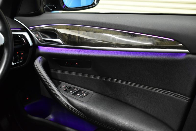 BMW 5シリーズ 523d Mｽﾎﾟｰﾂ G30型 ﾊｲﾗｲﾝP 全席ﾋｰﾀｰ付黒革 LEDﾍｯﾄﾞﾗｲﾄ 追従ACC HUD ｼﾞｪｽﾁｬｰｺﾝﾄﾛｰﾙ ﾜｲﾔﾚｽﾁｬｰｼﾞ 車線変更&逸脱警告 衝突軽減B ﾀｯﾁﾊﾟﾈﾙ対応iﾄﾞﾗｲﾌﾞHDDﾅﾋﾞﾌﾙｾｸﾞ 3Dﾋﾞｭｰ Bｶﾒﾗ 液晶ﾒｰﾀｰﾊﾟﾈﾙ 電動ﾄﾗﾝｸ 社外19AW 2年保証