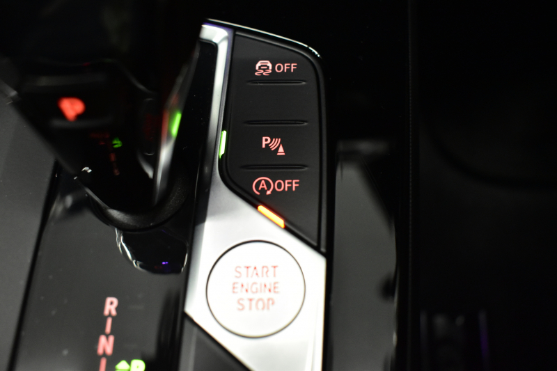 BMW 1シリーズ M135i xDrive ﾌﾙﾀｲﾑ4WD ﾃﾞﾋﾞｭｰ&ｺﾝﾌｫｰﾄ&ﾅﾋﾞｹﾞｰｼｮﾝP ｱﾙｶﾝﾀｰﾗMｽﾎﾟｰﾂｼｰﾄ&ﾌﾞﾚｰｷ 可変ｻｽ Mﾊﾟﾌｫﾘｱｽﾎﾟｲﾗｰ&ﾌﾘｯｸ&ｻｲﾄﾞｽﾃｯｶｰ ACC ﾗｲﾌﾞｺｯｸﾋﾟｯﾄ ﾀｯﾁﾊﾟﾈﾙﾅﾋﾞ ｱｯﾌﾟﾙｶｰﾌﾟﾚｲ ﾍｷｻｺﾞﾅﾙLEDﾍｯﾄﾞﾗｲﾄ 2年保証