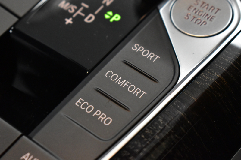 BMW 3シリーズ 330i Mｽﾎﾟｰﾂ G20型 高出力 1ｵｰﾅｰ ﾃﾞﾋﾞｭｰ&ｲﾉﾍﾞｰｼｮﾝ&ｺﾝﾌｫｰﾄP ﾚｰｻﾞｰLEDﾗｲﾄ ﾋｰﾀｰ付黒革 ACC HUD 19AW Mｽﾎﾟｰﾂﾌﾞﾚｰｷ 全周囲ｶﾒﾗ3Dﾋﾞｭｰ ｼﾞｪｽﾁｬｰｺﾝﾄﾛｰﾙ付ﾀｯﾁﾊﾟﾈﾙﾅﾋﾞ ｱｯﾌﾟﾙｶｰﾌﾟﾚｲ ﾜｲﾔﾚｽ充電 2年保証