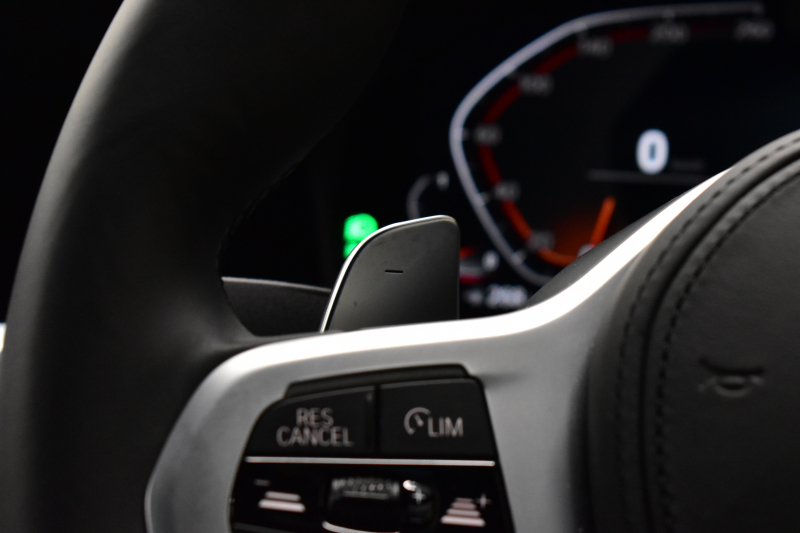 BMW 3シリーズ 330i Mｽﾎﾟｰﾂ G20型 高出力 1ｵｰﾅｰ ﾃﾞﾋﾞｭｰ&ｲﾉﾍﾞｰｼｮﾝ&ｺﾝﾌｫｰﾄP ﾚｰｻﾞｰLEDﾗｲﾄ ﾋｰﾀｰ付黒革 ACC HUD 19AW Mｽﾎﾟｰﾂﾌﾞﾚｰｷ 全周囲ｶﾒﾗ3Dﾋﾞｭｰ ｼﾞｪｽﾁｬｰｺﾝﾄﾛｰﾙ付ﾀｯﾁﾊﾟﾈﾙﾅﾋﾞ ｱｯﾌﾟﾙｶｰﾌﾟﾚｲ ﾜｲﾔﾚｽ充電 2年保証