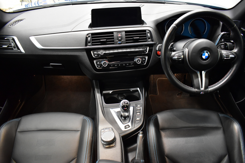 BMW Mシリーズ M2 ｺﾝﾍﾟﾃｨｼｮﾝ MDCT 7速DCT LCI後期 ｺﾝﾍﾟﾃｨｼｮﾝ専用410馬力ｴﾝｼﾞﾝ  KW車高調 ﾍｷｻｺﾞﾅﾙLEDﾍｯﾄﾞﾗｲﾄ&ﾃｰﾙ ﾋｰﾀｰ付黒革 harman/kardon ﾀｯﾁﾊﾟﾈﾙHDDﾅﾋﾞBｶﾒﾗ 専用19AW 車線逸脱&歩行者警告 衝突軽減ﾌﾞﾚｰｷ ｶｰﾎﾞﾝｲﾝﾃﾘｱ Mｼｰﾄﾍﾞﾙﾄ  2年保証