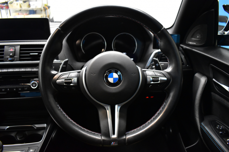 BMW Mシリーズ M2 ｺﾝﾍﾟﾃｨｼｮﾝ MDCT 7速DCT LCI後期 ｺﾝﾍﾟﾃｨｼｮﾝ専用410馬力ｴﾝｼﾞﾝ  KW車高調 ﾍｷｻｺﾞﾅﾙLEDﾍｯﾄﾞﾗｲﾄ&ﾃｰﾙ ﾋｰﾀｰ付黒革 harman/kardon ﾀｯﾁﾊﾟﾈﾙHDDﾅﾋﾞBｶﾒﾗ 専用19AW 車線逸脱&歩行者警告 衝突軽減ﾌﾞﾚｰｷ ｶｰﾎﾞﾝｲﾝﾃﾘｱ Mｼｰﾄﾍﾞﾙﾄ  2年保証