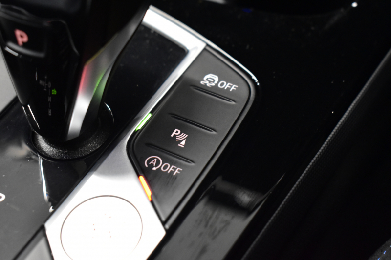 BMW 1シリーズ M135i xDrive ﾌﾙﾀｲﾑ4WD ﾃﾞﾋﾞｭｰ&ｺﾝﾌｫｰﾄ&ﾅﾋﾞｹﾞｰｼｮﾝP ｱﾙｶﾝﾀｰﾗMｽﾎﾟｰﾂｼｰﾄ&ﾌﾞﾚｰｷ 可変ｻｽ ACC LCW ﾗｲﾌﾞｺｯｸﾋﾟｯﾄ ﾀｯﾁﾊﾟﾈﾙﾅﾋﾞ ｱｯﾌﾟﾙｶｰﾌﾟﾚｲ ﾍｷｻｺﾞﾅﾙLEDﾍｯﾄﾞﾗｲﾄ 電動Rｹﾞｰﾄ 2年保証