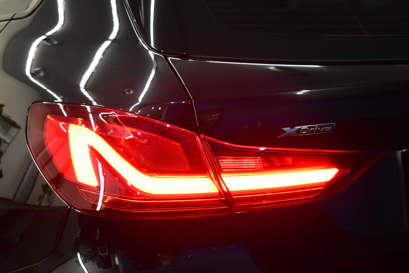 BMW 1シリーズ M135i xDrive ﾌﾙﾀｲﾑ4WD ﾃﾞﾋﾞｭｰ&ｺﾝﾌｫｰﾄ&ﾅﾋﾞｹﾞｰｼｮﾝP ｱﾙｶﾝﾀｰﾗMｽﾎﾟｰﾂｼｰﾄ&ﾌﾞﾚｰｷ 可変ｻｽ ACC LCW ﾗｲﾌﾞｺｯｸﾋﾟｯﾄ ﾀｯﾁﾊﾟﾈﾙﾅﾋﾞ ｱｯﾌﾟﾙｶｰﾌﾟﾚｲ ﾍｷｻｺﾞﾅﾙLEDﾍｯﾄﾞﾗｲﾄ 電動Rｹﾞｰﾄ 2年保証