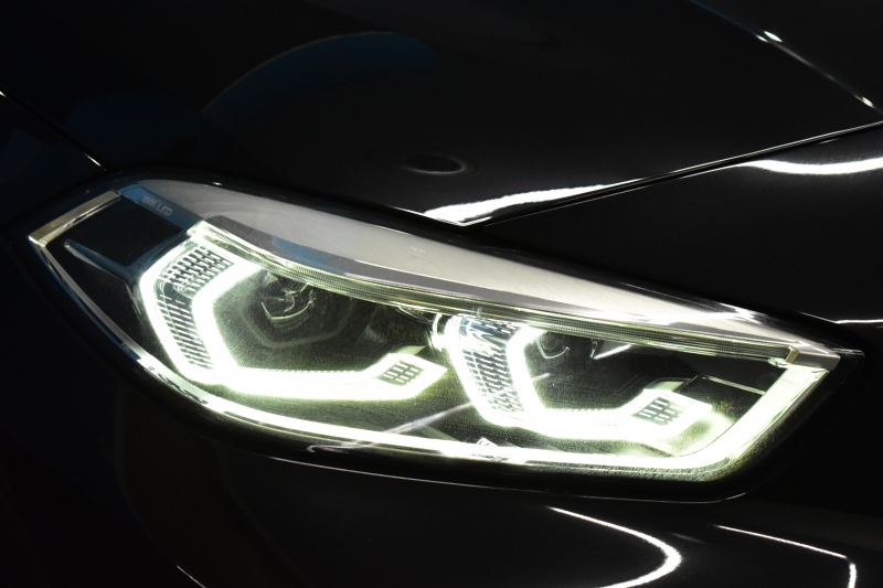 BMW 1シリーズ M135i xDrive ﾌﾙﾀｲﾑ4WD ﾃﾞﾋﾞｭｰ&ｺﾝﾌｫｰﾄ&ﾅﾋﾞｹﾞｰｼｮﾝP ｱﾙｶﾝﾀｰﾗMｽﾎﾟｰﾂｼｰﾄ&ﾌﾞﾚｰｷ 可変ｻｽ ACC LCW ﾗｲﾌﾞｺｯｸﾋﾟｯﾄ ﾀｯﾁﾊﾟﾈﾙﾅﾋﾞ ｱｯﾌﾟﾙｶｰﾌﾟﾚｲ ﾍｷｻｺﾞﾅﾙLEDﾍｯﾄﾞﾗｲﾄ 電動Rｹﾞｰﾄ 2年保証