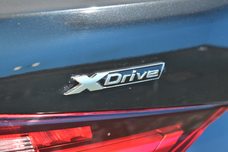 BMW 1シリーズ M135i xDrive ﾌﾙﾀｲﾑ4WD ﾃﾞﾋﾞｭｰ&ｺﾝﾌｫｰﾄ&ﾅﾋﾞｹﾞｰｼｮﾝP ｱﾙｶﾝﾀｰﾗMｽﾎﾟｰﾂｼｰﾄ&ﾌﾞﾚｰｷ 可変ｻｽ ACC LCW ﾗｲﾌﾞｺｯｸﾋﾟｯﾄ ﾀｯﾁﾊﾟﾈﾙﾅﾋﾞ ｱｯﾌﾟﾙｶｰﾌﾟﾚｲ ﾍｷｻｺﾞﾅﾙLEDﾍｯﾄﾞﾗｲﾄ 電動Rｹﾞｰﾄ 2年保証