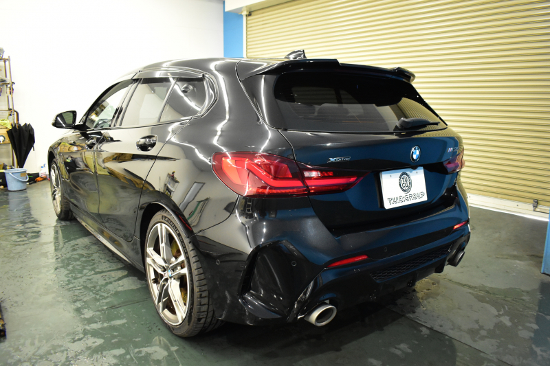 BMW 1シリーズ M135i xDrive ﾌﾙﾀｲﾑ4WD ﾃﾞﾋﾞｭｰ&ｺﾝﾌｫｰﾄ&ﾅﾋﾞｹﾞｰｼｮﾝP ｱﾙｶﾝﾀｰﾗMｽﾎﾟｰﾂｼｰﾄ&ﾌﾞﾚｰｷ 可変ｻｽ ACC LCW ﾗｲﾌﾞｺｯｸﾋﾟｯﾄ ﾀｯﾁﾊﾟﾈﾙﾅﾋﾞ ｱｯﾌﾟﾙｶｰﾌﾟﾚｲ ﾍｷｻｺﾞﾅﾙLEDﾍｯﾄﾞﾗｲﾄ 電動Rｹﾞｰﾄ 2年保証