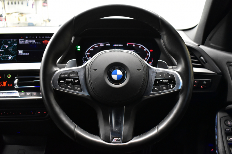 BMW 1シリーズ M135i xDrive ﾌﾙﾀｲﾑ4WD ﾃﾞﾋﾞｭｰ&ｺﾝﾌｫｰﾄ&ﾅﾋﾞｹﾞｰｼｮﾝP ｱﾙｶﾝﾀｰﾗMｽﾎﾟｰﾂｼｰﾄ&ﾌﾞﾚｰｷ 可変ｻｽ ACC LCW ﾗｲﾌﾞｺｯｸﾋﾟｯﾄ ﾀｯﾁﾊﾟﾈﾙﾅﾋﾞ ｱｯﾌﾟﾙｶｰﾌﾟﾚｲ ﾍｷｻｺﾞﾅﾙLEDﾍｯﾄﾞﾗｲﾄ 電動Rｹﾞｰﾄ 2年保証