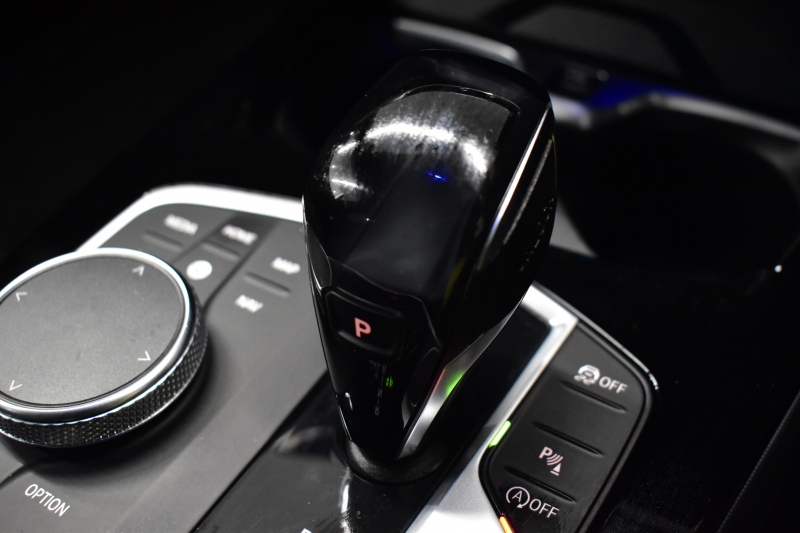 BMW 1シリーズ M135i xDrive ﾌﾙﾀｲﾑ4WD ﾃﾞﾋﾞｭｰ&ｺﾝﾌｫｰﾄ&ﾅﾋﾞｹﾞｰｼｮﾝP ｱﾙｶﾝﾀｰﾗMｽﾎﾟｰﾂｼｰﾄ&ﾌﾞﾚｰｷ 可変ｻｽ ACC LCW ﾗｲﾌﾞｺｯｸﾋﾟｯﾄ ﾀｯﾁﾊﾟﾈﾙﾅﾋﾞ ｱｯﾌﾟﾙｶｰﾌﾟﾚｲ ﾍｷｻｺﾞﾅﾙLEDﾍｯﾄﾞﾗｲﾄ 電動Rｹﾞｰﾄ 2年保証