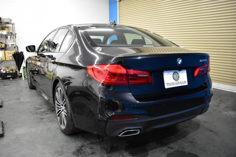 BMW 5シリーズ 523d Mｽﾎﾟｰﾂ ﾊｲﾗｲﾝP ｿﾌﾄｸﾛｰｽﾞﾄﾞｱ 全席ﾋｰﾀｰ付黒革 LEDﾍｯﾄﾞﾗｲﾄ 追従ACC HUD ｼﾞｪｽﾁｬｰｺﾝﾄﾛｰﾙ 車線変更&逸脱警告 衝突軽減B ﾀｯﾁﾊﾟﾈﾙ対応iﾄﾞﾗｲﾌﾞHDDﾅﾋﾞﾌﾙｾｸﾞ 3Dﾋﾞｭｰ Bｶﾒﾗ 液晶ﾒｰﾀｰﾊﾟﾈﾙ 電動ﾄﾗﾝｸ 19AW 2年保証