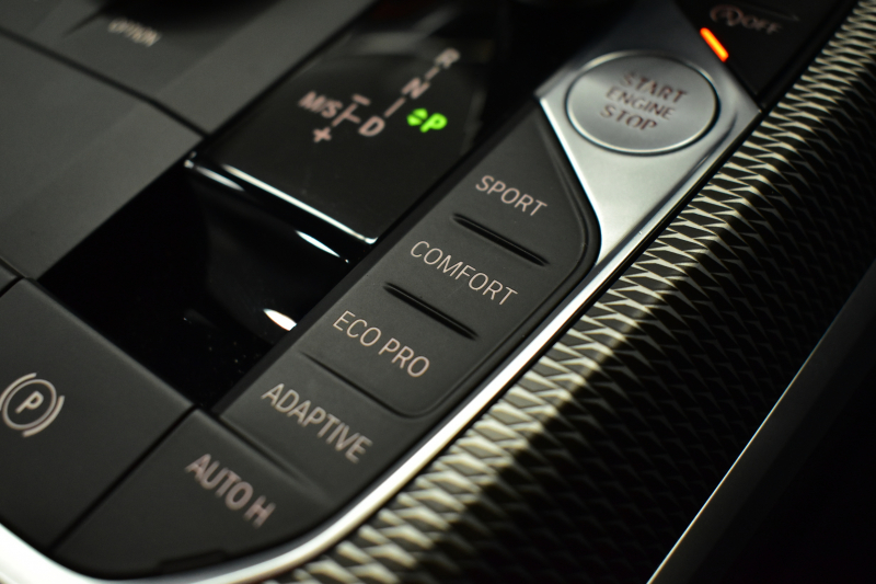 BMW 3シリーズ 330i Mｽﾎﾟｰﾂ G20型 高出力 ｲﾉﾍﾞｰｼｮﾝ&ﾌｧｽﾄﾄﾗｯｸ&ｺﾝﾌｫｰﾄP ﾚｰｻﾞｰLEDﾗｲﾄ  ACC HUD 19AW Mｽﾎﾟｰﾂﾌﾃﾞﾌ  可変Mｻｽ ﾊﾟｰｷﾝｸﾞｱｼｽﾄ+ ﾋｰﾀｰ付ｱﾙｶﾝﾀｰﾗｺﾝﾋﾞﾚｻﾞｰｼｰﾄ 全周囲ｶﾒﾗ ﾀｯﾁﾊﾟﾈﾙﾅﾋﾞ ｱｯﾌﾟﾙｶｰﾌﾟﾚｲ 2年保証