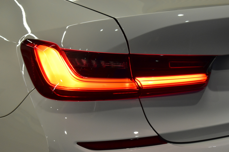 BMW 3シリーズ 330i Mｽﾎﾟｰﾂ G20型 高出力 ｲﾉﾍﾞｰｼｮﾝ&ﾌｧｽﾄﾄﾗｯｸ&ｺﾝﾌｫｰﾄP ﾚｰｻﾞｰLEDﾗｲﾄ  ACC HUD 19AW Mｽﾎﾟｰﾂﾌﾃﾞﾌ  可変Mｻｽ ﾊﾟｰｷﾝｸﾞｱｼｽﾄ+ ﾋｰﾀｰ付ｱﾙｶﾝﾀｰﾗｺﾝﾋﾞﾚｻﾞｰｼｰﾄ 全周囲ｶﾒﾗ ﾀｯﾁﾊﾟﾈﾙﾅﾋﾞ ｱｯﾌﾟﾙｶｰﾌﾟﾚｲ 2年保証