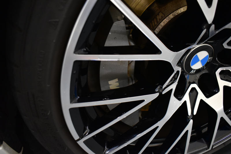 BMW Mシリーズ M2 ｺﾝﾍﾟﾃｨｼｮﾝ 6速MT LCI後期 ｺﾝﾍﾟﾃｨｼｮﾝ専用410馬力ｴﾝｼﾞﾝ ﾍｷｻｺﾞﾅﾙLEDﾍｯﾄﾞﾗｲﾄ&ﾃｰﾙ ﾋｰﾀｰ付黒革 ﾀｯﾁﾊﾟﾈﾙHDDﾅﾋﾞBｶﾒﾗ 専用19AW 車線逸脱&歩行者警告 衝突軽減ﾌﾞﾚｰｷ ｶｰﾎﾞﾝｲﾝﾃﾘｱ Mｼｰﾄﾍﾞﾙﾄ  2年保証