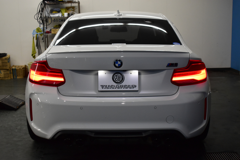 BMW Mシリーズ M2 ｺﾝﾍﾟﾃｨｼｮﾝ 6速MT LCI後期 ｺﾝﾍﾟﾃｨｼｮﾝ専用410馬力ｴﾝｼﾞﾝ ﾍｷｻｺﾞﾅﾙLEDﾍｯﾄﾞﾗｲﾄ&ﾃｰﾙ ﾋｰﾀｰ付黒革 ﾀｯﾁﾊﾟﾈﾙHDDﾅﾋﾞBｶﾒﾗ 専用19AW 車線逸脱&歩行者警告 衝突軽減ﾌﾞﾚｰｷ ｶｰﾎﾞﾝｲﾝﾃﾘｱ Mｼｰﾄﾍﾞﾙﾄ  2年保証