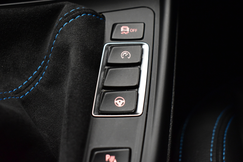 BMW Mシリーズ M2 ｺﾝﾍﾟﾃｨｼｮﾝ 6速MT LCI後期 ｺﾝﾍﾟﾃｨｼｮﾝ専用410馬力ｴﾝｼﾞﾝ ﾍｷｻｺﾞﾅﾙLEDﾍｯﾄﾞﾗｲﾄ&ﾃｰﾙ ﾋｰﾀｰ付黒革 ﾀｯﾁﾊﾟﾈﾙHDDﾅﾋﾞBｶﾒﾗ 専用19AW 車線逸脱&歩行者警告 衝突軽減ﾌﾞﾚｰｷ ｶｰﾎﾞﾝｲﾝﾃﾘｱ Mｼｰﾄﾍﾞﾙﾄ  2年保証