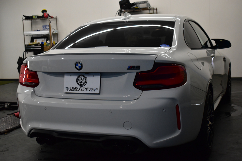 BMW Mシリーズ M2 ｺﾝﾍﾟﾃｨｼｮﾝ 6速MT LCI後期 ｺﾝﾍﾟﾃｨｼｮﾝ専用410馬力ｴﾝｼﾞﾝ ﾍｷｻｺﾞﾅﾙLEDﾍｯﾄﾞﾗｲﾄ&ﾃｰﾙ ﾋｰﾀｰ付黒革 ﾀｯﾁﾊﾟﾈﾙHDDﾅﾋﾞBｶﾒﾗ 専用19AW 車線逸脱&歩行者警告 衝突軽減ﾌﾞﾚｰｷ ｶｰﾎﾞﾝｲﾝﾃﾘｱ Mｼｰﾄﾍﾞﾙﾄ  2年保証