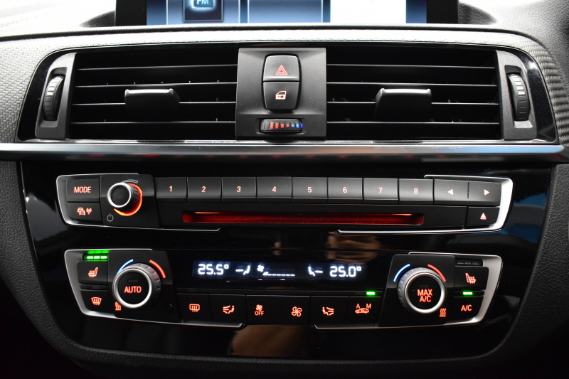 BMW Mシリーズ M2 ｺﾝﾍﾟﾃｨｼｮﾝ 6速MT LCI後期 ｺﾝﾍﾟﾃｨｼｮﾝ専用410馬力ｴﾝｼﾞﾝ ﾍｷｻｺﾞﾅﾙLEDﾍｯﾄﾞﾗｲﾄ&ﾃｰﾙ ﾋｰﾀｰ付黒革 ﾀｯﾁﾊﾟﾈﾙHDDﾅﾋﾞBｶﾒﾗ 専用19AW 車線逸脱&歩行者警告 衝突軽減ﾌﾞﾚｰｷ ｶｰﾎﾞﾝｲﾝﾃﾘｱ Mｼｰﾄﾍﾞﾙﾄ  2年保証