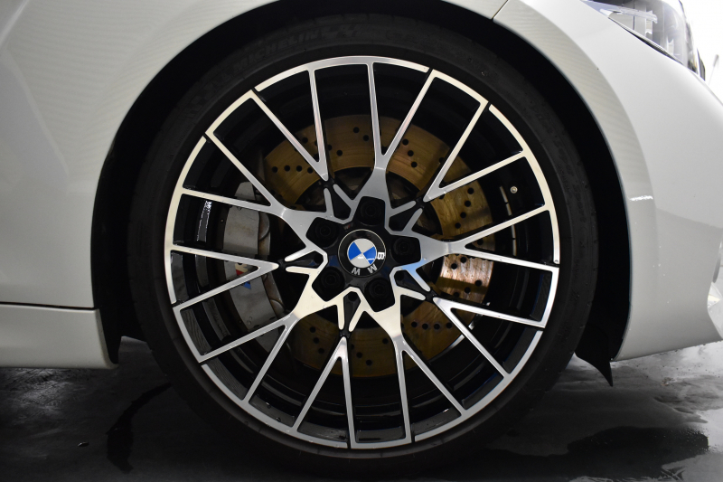 BMW Mシリーズ M2 ｺﾝﾍﾟﾃｨｼｮﾝ 6速MT LCI後期 ｺﾝﾍﾟﾃｨｼｮﾝ専用410馬力ｴﾝｼﾞﾝ ﾍｷｻｺﾞﾅﾙLEDﾍｯﾄﾞﾗｲﾄ&ﾃｰﾙ ﾋｰﾀｰ付黒革 ﾀｯﾁﾊﾟﾈﾙHDDﾅﾋﾞBｶﾒﾗ 専用19AW 車線逸脱&歩行者警告 衝突軽減ﾌﾞﾚｰｷ ｶｰﾎﾞﾝｲﾝﾃﾘｱ Mｼｰﾄﾍﾞﾙﾄ  2年保証