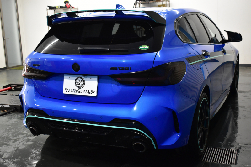 BMW 1シリーズ M135i xDrive ﾌﾙﾀｲﾑ4WD ﾃﾞﾋﾞｭｰ&ｺﾝﾌｫｰﾄ&ﾅﾋﾞｹﾞｰｼｮﾝP ｱﾙｶﾝﾀｰﾗMｽﾎﾟｰﾂｼｰﾄ&ﾌﾞﾚｰｷ 可変ｻｽ Mﾊﾟﾌｫﾘｱｽﾎﾟｲﾗｰ ACC ﾗｲﾌﾞｺｯｸﾋﾟｯﾄ ﾀｯﾁﾊﾟﾈﾙﾅﾋﾞ ｱｯﾌﾟﾙｶｰﾌﾟﾚｲ ﾍｷｻｺﾞﾅﾙLEDﾍｯﾄﾞﾗｲﾄ 2年保証