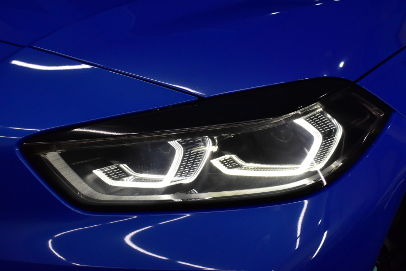 BMW 1シリーズ M135i xDrive ﾌﾙﾀｲﾑ4WD ﾃﾞﾋﾞｭｰ&ｺﾝﾌｫｰﾄ&ﾅﾋﾞｹﾞｰｼｮﾝP ｱﾙｶﾝﾀｰﾗMｽﾎﾟｰﾂｼｰﾄ&ﾌﾞﾚｰｷ 可変ｻｽ Mﾊﾟﾌｫﾘｱｽﾎﾟｲﾗｰ ACC ﾗｲﾌﾞｺｯｸﾋﾟｯﾄ ﾀｯﾁﾊﾟﾈﾙﾅﾋﾞ ｱｯﾌﾟﾙｶｰﾌﾟﾚｲ ﾍｷｻｺﾞﾅﾙLEDﾍｯﾄﾞﾗｲﾄ 2年保証