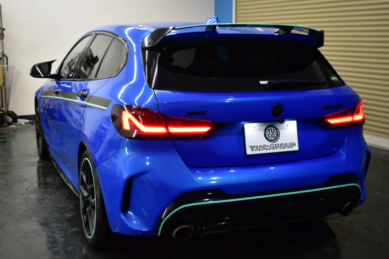 BMW 1シリーズ M135i xDrive ﾌﾙﾀｲﾑ4WD ﾃﾞﾋﾞｭｰ&ｺﾝﾌｫｰﾄ&ﾅﾋﾞｹﾞｰｼｮﾝP ｱﾙｶﾝﾀｰﾗMｽﾎﾟｰﾂｼｰﾄ&ﾌﾞﾚｰｷ 可変ｻｽ Mﾊﾟﾌｫﾘｱｽﾎﾟｲﾗｰ ACC ﾗｲﾌﾞｺｯｸﾋﾟｯﾄ ﾀｯﾁﾊﾟﾈﾙﾅﾋﾞ ｱｯﾌﾟﾙｶｰﾌﾟﾚｲ ﾍｷｻｺﾞﾅﾙLEDﾍｯﾄﾞﾗｲﾄ 2年保証