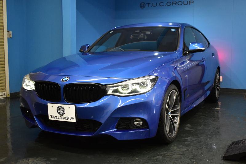 BMW 3シリーズ 320i ｸﾞﾗﾝﾂｰﾘｽﾓ Mｽﾎﾟｰﾂ LCI後期 LEDﾍｯﾄﾞﾗｲﾄ&ﾃｰﾙﾗｲﾄ ﾋｰﾀｰ付黒革 追従ACC 車線変更&逸脱&歩行者警告 衝突軽減ﾌﾞﾚｰｷ TOPﾋﾞｭｰ ｻｲﾄﾞｶﾒﾗ Bｶﾒﾗ 前後PDC 19AW 第5世代横ﾒﾆｭｰ表示型ﾀｯﾁﾊﾟｯﾄﾞ式iﾄﾞﾗｲﾌﾞHDDﾅﾋﾞ 電動Rｹﾞｰﾄ 2年保証