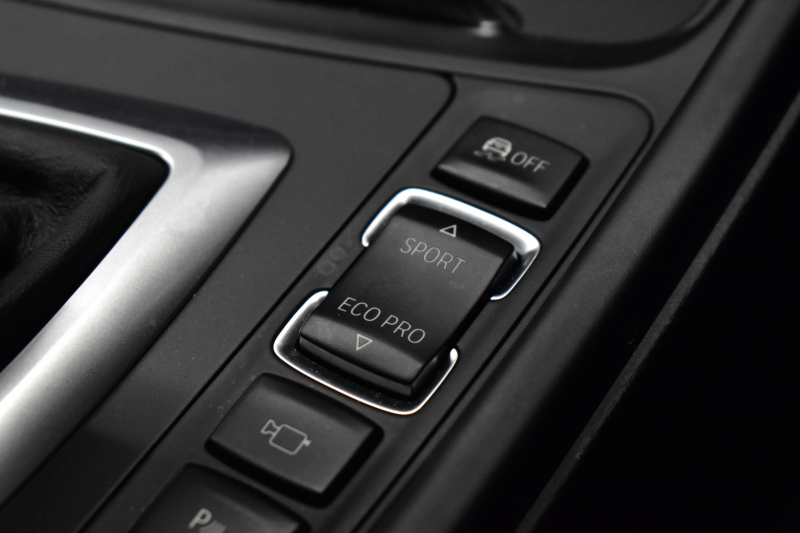 BMW 3シリーズ 320i ｸﾞﾗﾝﾂｰﾘｽﾓ Mｽﾎﾟｰﾂ LCI後期 LEDﾍｯﾄﾞﾗｲﾄ&ﾃｰﾙﾗｲﾄ ﾋｰﾀｰ付黒革 追従ACC 車線変更&逸脱&歩行者警告 衝突軽減ﾌﾞﾚｰｷ TOPﾋﾞｭｰ ｻｲﾄﾞｶﾒﾗ Bｶﾒﾗ 前後PDC 19AW 第5世代横ﾒﾆｭｰ表示型ﾀｯﾁﾊﾟｯﾄﾞ式iﾄﾞﾗｲﾌﾞHDDﾅﾋﾞ 電動Rｹﾞｰﾄ 2年保証