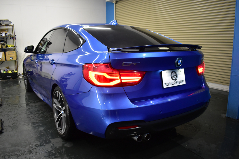 BMW 3シリーズ 320i ｸﾞﾗﾝﾂｰﾘｽﾓ Mｽﾎﾟｰﾂ LCI後期 LEDﾍｯﾄﾞﾗｲﾄ&ﾃｰﾙﾗｲﾄ ﾋｰﾀｰ付黒革 追従ACC 車線変更&逸脱&歩行者警告 衝突軽減ﾌﾞﾚｰｷ TOPﾋﾞｭｰ ｻｲﾄﾞｶﾒﾗ Bｶﾒﾗ 前後PDC 19AW 第5世代横ﾒﾆｭｰ表示型ﾀｯﾁﾊﾟｯﾄﾞ式iﾄﾞﾗｲﾌﾞHDDﾅﾋﾞ 電動Rｹﾞｰﾄ 2年保証