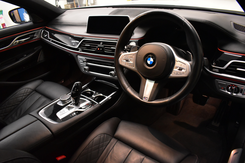 BMW 7シリーズ 740i Mｽﾎﾟｰﾂ LCI後期 3Dﾃﾞｻﾞｲﾝｴｱﾛ ｻﾝﾙｰﾌ BMWﾚｰｻﾞｰLED 全席ﾋｰﾀｰ&ﾍﾞﾝﾁﾚｰｼｮﾝ付黒革 ACC HUD ﾊｰﾏﾝｶｰﾄﾞﾝ BMWﾗｲﾌﾞｺｯｸﾋﾟｯﾄ ﾀｯﾁﾊﾟﾈﾙﾅﾋﾞ3Dﾋﾞｭｰ ﾌﾙｾｸﾞ 液晶ﾒｰﾀｰ 20AW 車線変更&車線逸脱&歩行者警告 衝突軽減ﾌﾞﾚｰｷ 2年保証