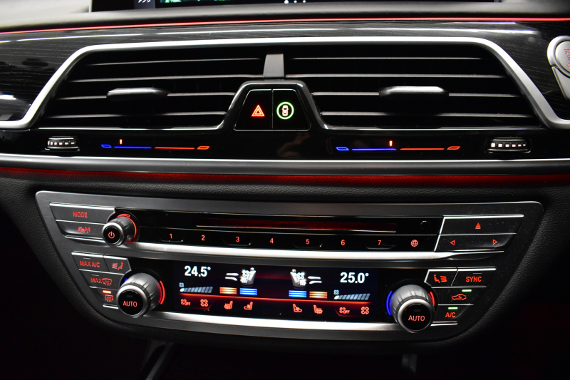 BMW 7シリーズ 740i Mｽﾎﾟｰﾂ LCI後期 3Dﾃﾞｻﾞｲﾝｴｱﾛ ｻﾝﾙｰﾌ BMWﾚｰｻﾞｰLED 全席ﾋｰﾀｰ&ﾍﾞﾝﾁﾚｰｼｮﾝ付黒革 ACC HUD ﾊｰﾏﾝｶｰﾄﾞﾝ BMWﾗｲﾌﾞｺｯｸﾋﾟｯﾄ ﾀｯﾁﾊﾟﾈﾙﾅﾋﾞ3Dﾋﾞｭｰ ﾌﾙｾｸﾞ 液晶ﾒｰﾀｰ 20AW 車線変更&車線逸脱&歩行者警告 衝突軽減ﾌﾞﾚｰｷ 2年保証