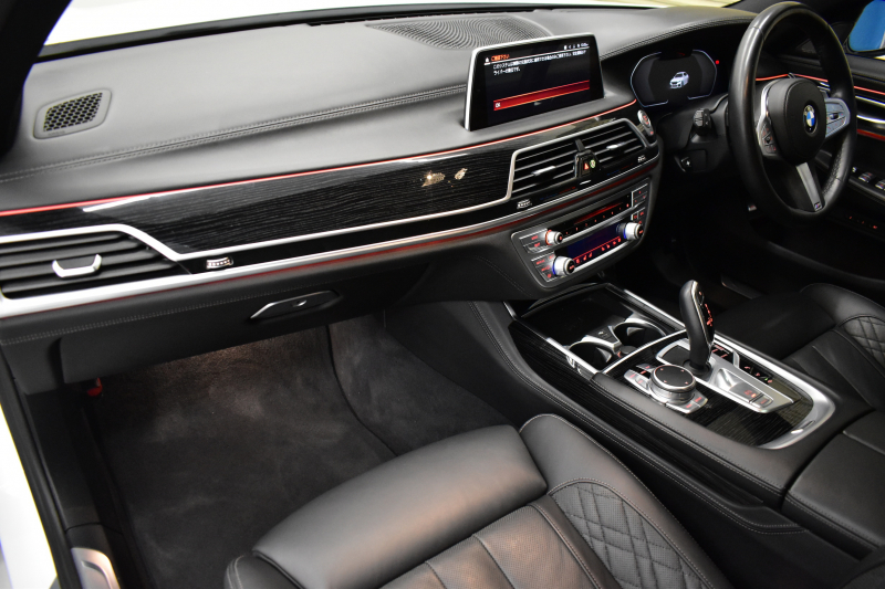 BMW 7シリーズ 740i Mｽﾎﾟｰﾂ LCI後期 3Dﾃﾞｻﾞｲﾝｴｱﾛ ｻﾝﾙｰﾌ BMWﾚｰｻﾞｰLED 全席ﾋｰﾀｰ&ﾍﾞﾝﾁﾚｰｼｮﾝ付黒革 ACC HUD ﾊｰﾏﾝｶｰﾄﾞﾝ BMWﾗｲﾌﾞｺｯｸﾋﾟｯﾄ ﾀｯﾁﾊﾟﾈﾙﾅﾋﾞ3Dﾋﾞｭｰ ﾌﾙｾｸﾞ 液晶ﾒｰﾀｰ 20AW 車線変更&車線逸脱&歩行者警告 衝突軽減ﾌﾞﾚｰｷ 2年保証