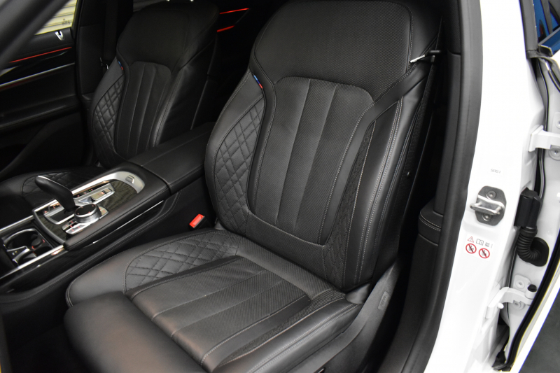 BMW 7シリーズ 740i Mｽﾎﾟｰﾂ LCI後期 3Dﾃﾞｻﾞｲﾝｴｱﾛ ｻﾝﾙｰﾌ BMWﾚｰｻﾞｰLED 全席ﾋｰﾀｰ&ﾍﾞﾝﾁﾚｰｼｮﾝ付黒革 ACC HUD ﾊｰﾏﾝｶｰﾄﾞﾝ BMWﾗｲﾌﾞｺｯｸﾋﾟｯﾄ ﾀｯﾁﾊﾟﾈﾙﾅﾋﾞ3Dﾋﾞｭｰ ﾌﾙｾｸﾞ 液晶ﾒｰﾀｰ 20AW 車線変更&車線逸脱&歩行者警告 衝突軽減ﾌﾞﾚｰｷ 2年保証