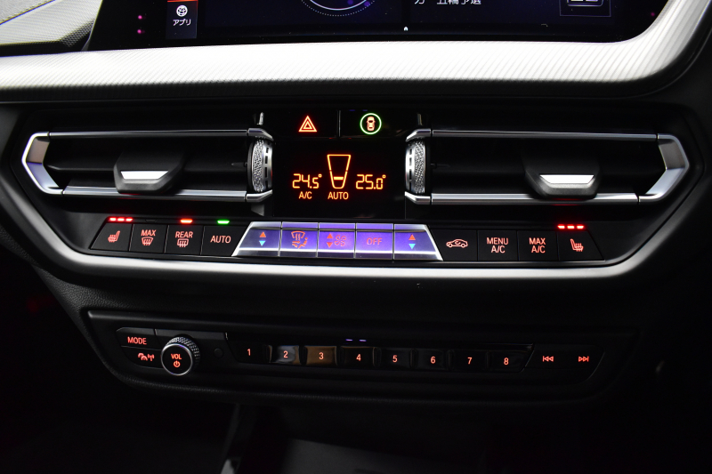 BMW 1シリーズ M135i xDrive 4WD ﾃﾞﾋﾞｭｰP ﾋｰﾀｰ付ﾌﾞﾗｯｸﾚｻﾞｰMｽﾎﾟｰﾂｼｰﾄ 可変ｻｽﾍﾟﾝｼｮﾝ H&Rｽﾎﾟｰﾂｽﾌﾟﾘﾝｸﾞ Mｼｰﾄﾍﾞﾙﾄ HiFiｽﾋﾟｰｶｰ Mｽﾎﾟｰﾂﾌﾞﾚｰｷ ACC BMWﾗｲﾌﾞｺｯｸﾋﾟｯﾄ ﾀｯﾁﾊﾟﾈﾙﾅﾋﾞ ｱｯﾌﾟﾙｶｰﾌﾟﾚｲ ﾍｷｻｺﾞﾅﾙLEDﾍｯﾄﾞﾗｲﾄ 2年保証