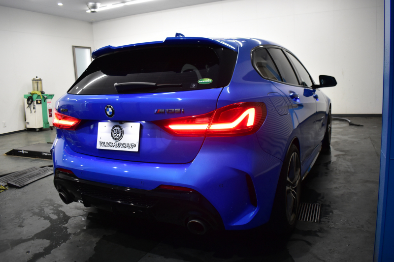 BMW 1シリーズ M135i xDrive 4WD ﾃﾞﾋﾞｭｰP ﾋｰﾀｰ付ﾌﾞﾗｯｸﾚｻﾞｰMｽﾎﾟｰﾂｼｰﾄ 可変ｻｽﾍﾟﾝｼｮﾝ H&Rｽﾎﾟｰﾂｽﾌﾟﾘﾝｸﾞ Mｼｰﾄﾍﾞﾙﾄ HiFiｽﾋﾟｰｶｰ Mｽﾎﾟｰﾂﾌﾞﾚｰｷ ACC BMWﾗｲﾌﾞｺｯｸﾋﾟｯﾄ ﾀｯﾁﾊﾟﾈﾙﾅﾋﾞ ｱｯﾌﾟﾙｶｰﾌﾟﾚｲ ﾍｷｻｺﾞﾅﾙLEDﾍｯﾄﾞﾗｲﾄ 2年保証