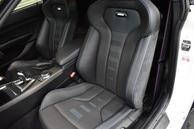 BMW Mシリーズ M2 ｺﾝﾍﾟﾃｨｼｮﾝ MDCT 7速DCT LCI後期 ﾍｷｻｺﾞﾅﾙLEDﾍｯﾄﾞﾗｲﾄ&ﾃｰﾙ ﾋｰﾀｰ付黒革 harman/kardon ﾀｯﾁﾊﾟﾈﾙHDDﾅﾋﾞBｶﾒﾗ 19AW 車線逸脱&歩行者警告 衝突軽減ﾌﾞﾚｰｷ ｶｰﾎﾞﾝｲﾝﾃﾘｱ Mｼｰﾄﾍﾞﾙﾄ  2年保証