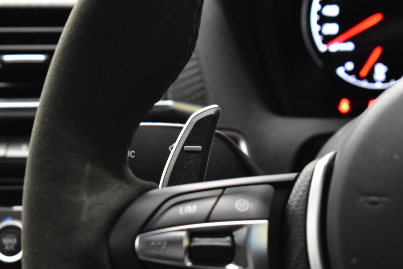 BMW Mシリーズ M2 ｺﾝﾍﾟﾃｨｼｮﾝ MDCT 7速DCT LCI後期 ﾍｷｻｺﾞﾅﾙLEDﾍｯﾄﾞﾗｲﾄ&ﾃｰﾙ ﾋｰﾀｰ付黒革 harman/kardon ﾀｯﾁﾊﾟﾈﾙHDDﾅﾋﾞBｶﾒﾗ 19AW 車線逸脱&歩行者警告 衝突軽減ﾌﾞﾚｰｷ ｶｰﾎﾞﾝｲﾝﾃﾘｱ Mｼｰﾄﾍﾞﾙﾄ  2年保証