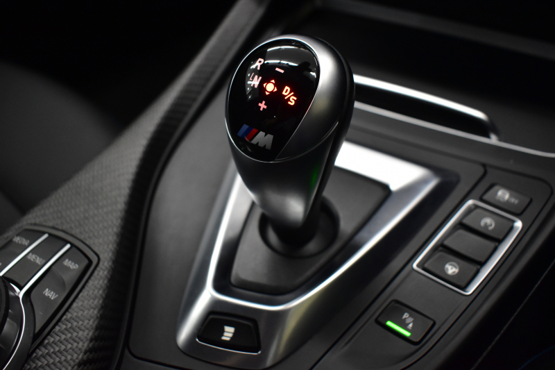 BMW Mシリーズ M2 ｺﾝﾍﾟﾃｨｼｮﾝ MDCT 7速DCT LCI後期 ﾍｷｻｺﾞﾅﾙLEDﾍｯﾄﾞﾗｲﾄ&ﾃｰﾙ ﾋｰﾀｰ付黒革 harman/kardon ﾀｯﾁﾊﾟﾈﾙHDDﾅﾋﾞBｶﾒﾗ 19AW 車線逸脱&歩行者警告 衝突軽減ﾌﾞﾚｰｷ ｶｰﾎﾞﾝｲﾝﾃﾘｱ Mｼｰﾄﾍﾞﾙﾄ  2年保証