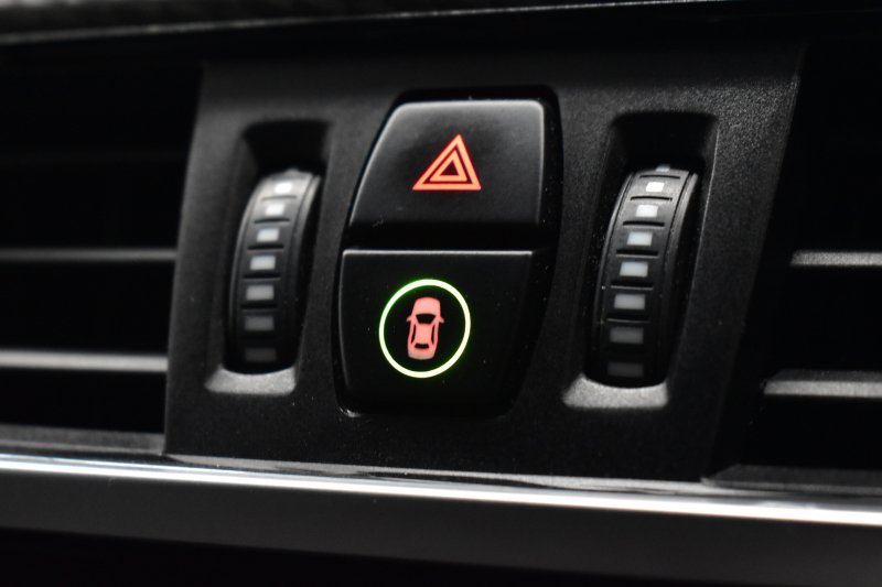 BMW X2 xDrive 20i MｽﾎﾟｰﾂX 4WD ｾﾚｸﾄ&ﾊｲﾗｲﾝ&ｱﾄﾞﾊﾞﾝｽﾄﾞｱｸﾃｨﾌﾞｾｰﾌﾃｨ‐&ｺﾝﾌｫｰﾄP ﾊﾟﾉﾗﾏSR ﾍｷｻｺﾞﾅﾙLEDﾍｯﾄﾞﾗｲﾄ 追従ACC HUD ﾋｰﾀｰ付電動茶革 HiFiｽﾋﾟｰｶｰ 衝突軽減ﾌﾞﾚｰｷ 19AW ﾀｯﾁﾊﾟﾈﾙﾅﾋﾞBｶﾒﾗ 前後PDC Pｱｼｽﾄ 電動Rｹﾞｰﾄ 2年保証