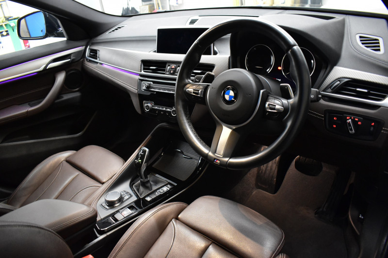 BMW X2 xDrive 20i MｽﾎﾟｰﾂX 4WD ｾﾚｸﾄ&ﾊｲﾗｲﾝ&ｱﾄﾞﾊﾞﾝｽﾄﾞｱｸﾃｨﾌﾞｾｰﾌﾃｨ‐&ｺﾝﾌｫｰﾄP ﾊﾟﾉﾗﾏSR ﾍｷｻｺﾞﾅﾙLEDﾍｯﾄﾞﾗｲﾄ 追従ACC HUD ﾋｰﾀｰ付電動茶革 HiFiｽﾋﾟｰｶｰ 衝突軽減ﾌﾞﾚｰｷ 19AW ﾀｯﾁﾊﾟﾈﾙﾅﾋﾞBｶﾒﾗ 前後PDC Pｱｼｽﾄ 電動Rｹﾞｰﾄ 2年保証