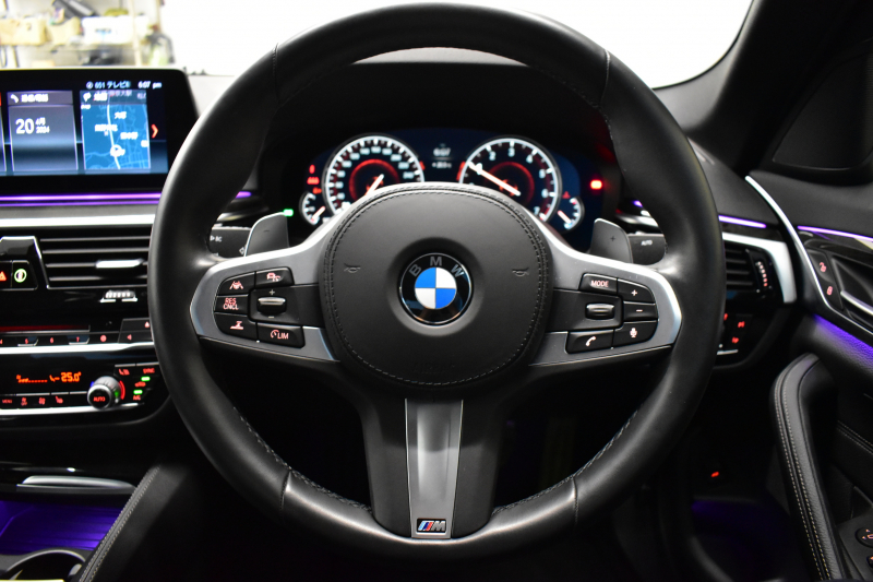 BMW 5シリーズ 523i Mｽﾎﾟｰﾂ G30型 ﾊｲﾗｲﾝP 全席ﾋｰﾀｰ付黒革 LEDﾍｯﾄﾞﾗｲﾄ 追従ACC 車線変更&逸脱警告 衝突軽減B ﾀｯﾁﾊﾟﾈﾙ対応iﾄﾞﾗｲﾌﾞHDDﾅﾋﾞﾌﾙｾｸﾞ 全周囲ｶﾒﾗ3Dﾋﾞｭｰ Bｶﾒﾗ 液晶ﾒｰﾀｰﾊﾟﾈﾙ 電動ﾄﾗﾝｸ 19AW 2年保証
