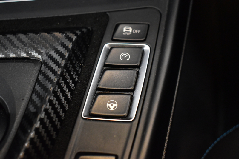 BMW Mシリーズ M2 ｺﾝﾍﾟﾃｨｼｮﾝ MDCT 7速DCT LCI後期 ｺﾝﾍﾟﾃｨｼｮﾝ専用410馬力ｴﾝｼﾞﾝ ﾍｷｻｺﾞﾅﾙLEDﾍｯﾄﾞﾗｲﾄ&ﾃｰﾙ ﾋｰﾀｰ付黒革 ﾀｯﾁﾊﾟﾈﾙHDDﾅﾋﾞBｶﾒﾗ 専用19AW 車線逸脱&歩行者警告 衝突軽減ﾌﾞﾚｰｷ ｶｰﾎﾞﾝｲﾝﾃﾘｱ Mｼｰﾄﾍﾞﾙﾄ 2年保証