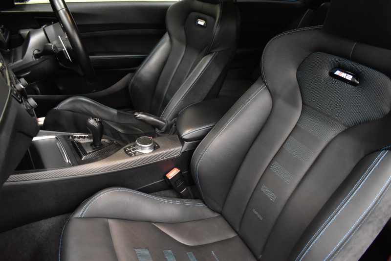 BMW Mシリーズ M2 ｺﾝﾍﾟﾃｨｼｮﾝ MDCT 7速DCT LCI後期 ｺﾝﾍﾟﾃｨｼｮﾝ専用410馬力ｴﾝｼﾞﾝ ﾍｷｻｺﾞﾅﾙLEDﾍｯﾄﾞﾗｲﾄ&ﾃｰﾙ ﾋｰﾀｰ付黒革 ﾀｯﾁﾊﾟﾈﾙHDDﾅﾋﾞBｶﾒﾗ 専用19AW 車線逸脱&歩行者警告 衝突軽減ﾌﾞﾚｰｷ ｶｰﾎﾞﾝｲﾝﾃﾘｱ Mｼｰﾄﾍﾞﾙﾄ 2年保証