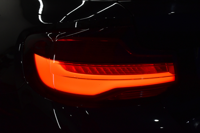 BMW Mシリーズ M2 ｺﾝﾍﾟﾃｨｼｮﾝ MDCT 7速DCT LCI後期 ｺﾝﾍﾟﾃｨｼｮﾝ専用410馬力ｴﾝｼﾞﾝ ﾍｷｻｺﾞﾅﾙLEDﾍｯﾄﾞﾗｲﾄ&ﾃｰﾙ ﾋｰﾀｰ付黒革 ﾀｯﾁﾊﾟﾈﾙHDDﾅﾋﾞBｶﾒﾗ 専用19AW 車線逸脱&歩行者警告 衝突軽減ﾌﾞﾚｰｷ ｶｰﾎﾞﾝｲﾝﾃﾘｱ Mｼｰﾄﾍﾞﾙﾄ 2年保証