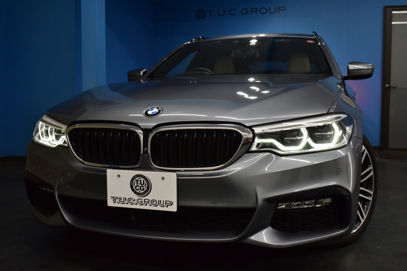 BMW 5シリーズ 523i ﾂｰﾘﾝｸﾞ Mｽﾎﾟｰﾂ ﾊｲﾗｲﾝP 1ｵｰﾅｰ 全席ﾋｰﾀｰ付ﾍﾞｰｼﾞｭ革 LEDﾍｯﾄﾞﾗｲﾄ  追従ACC HUD 液晶ﾒｰﾀｰ ﾀｯﾁﾊﾟﾈﾙHDDﾅﾋﾞ 全周囲ｶﾒﾗ3Dﾋﾞｭｰ Pｱｼｽﾄ 車線変更&逸脱&歩行者警告 19AW 2年保証