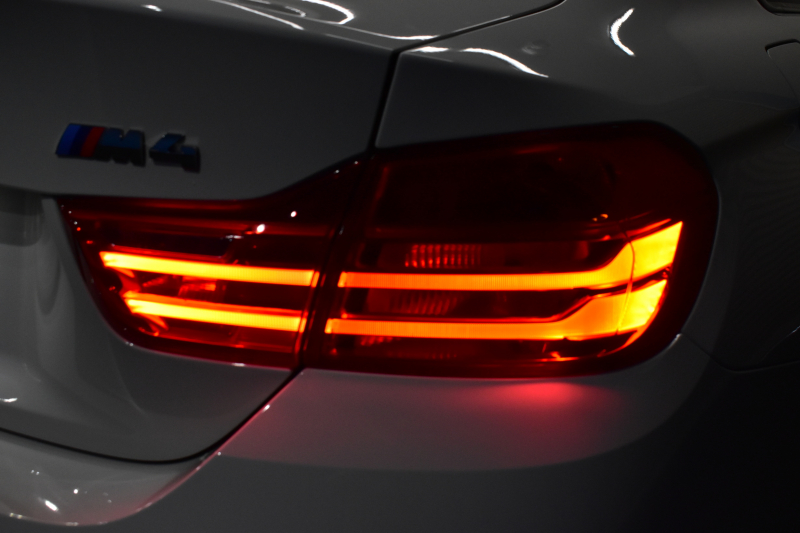 BMW Mシリーズ M4ｸｰﾍﾟ MDCT 7速DCT OPｱﾀﾞﾌﾟﾃｨﾌﾞMｻｽﾍﾟﾝｼｮﾝ harman/kardon ﾋｰﾀｰ付赤革 HUD ｱﾀﾞﾌﾟﾃｨﾌﾞLEDﾍｯﾄﾞﾗｲﾄ 19AW 衝突軽減ﾌﾞﾚｰｷ 車線逸脱&歩行者警告  ﾀｯﾁﾊﾟｯﾄﾞHDDﾅﾋﾞﾌﾙｾｸﾞBｶﾒﾗ 前後PDC 2年保証